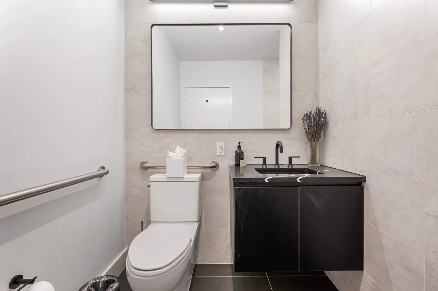 Bathroom — Deluxe 1 Bed Apartment — 17John, Financial District