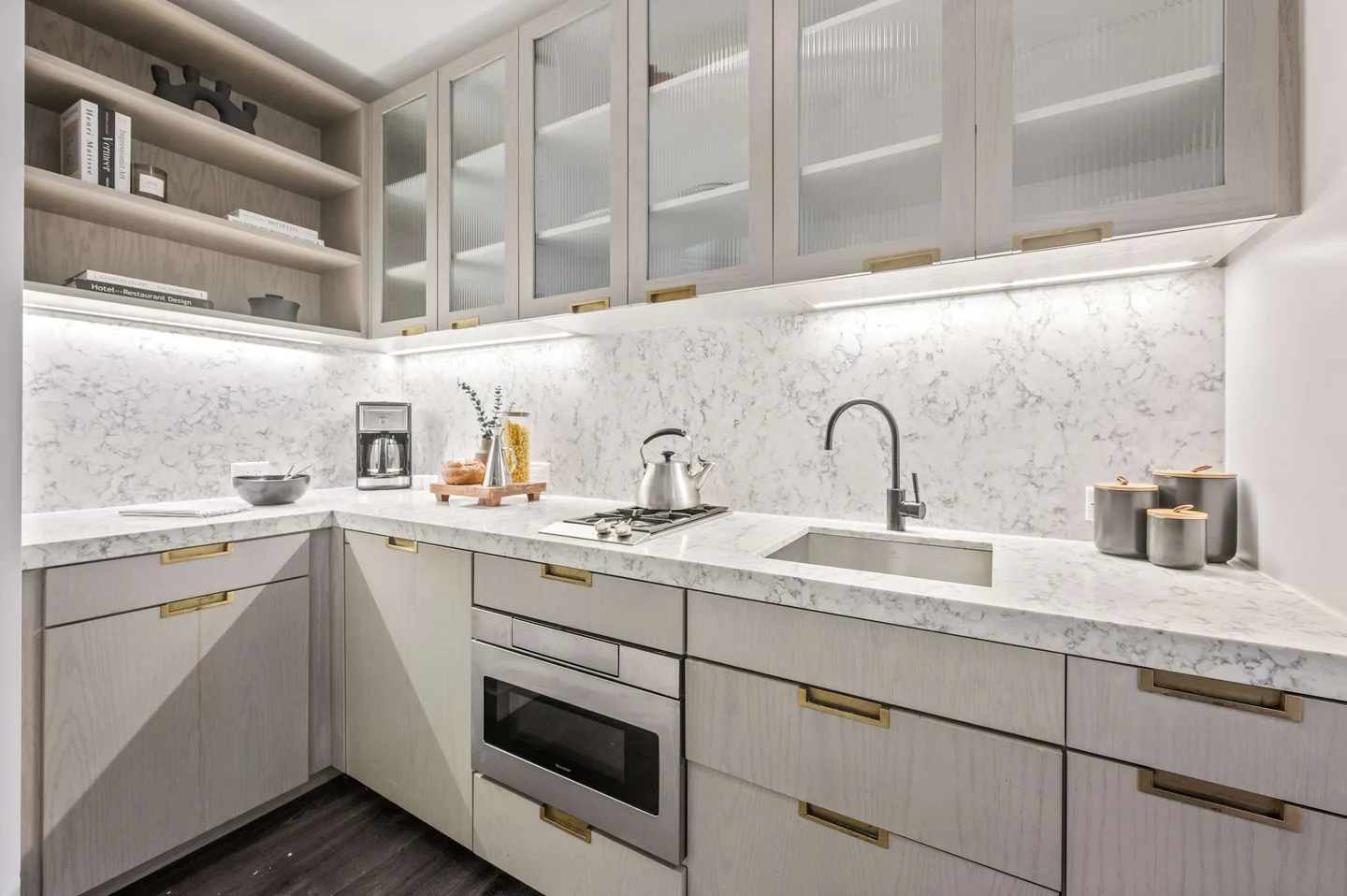 Kitchen — Grand King Suite — 17John, Financial District