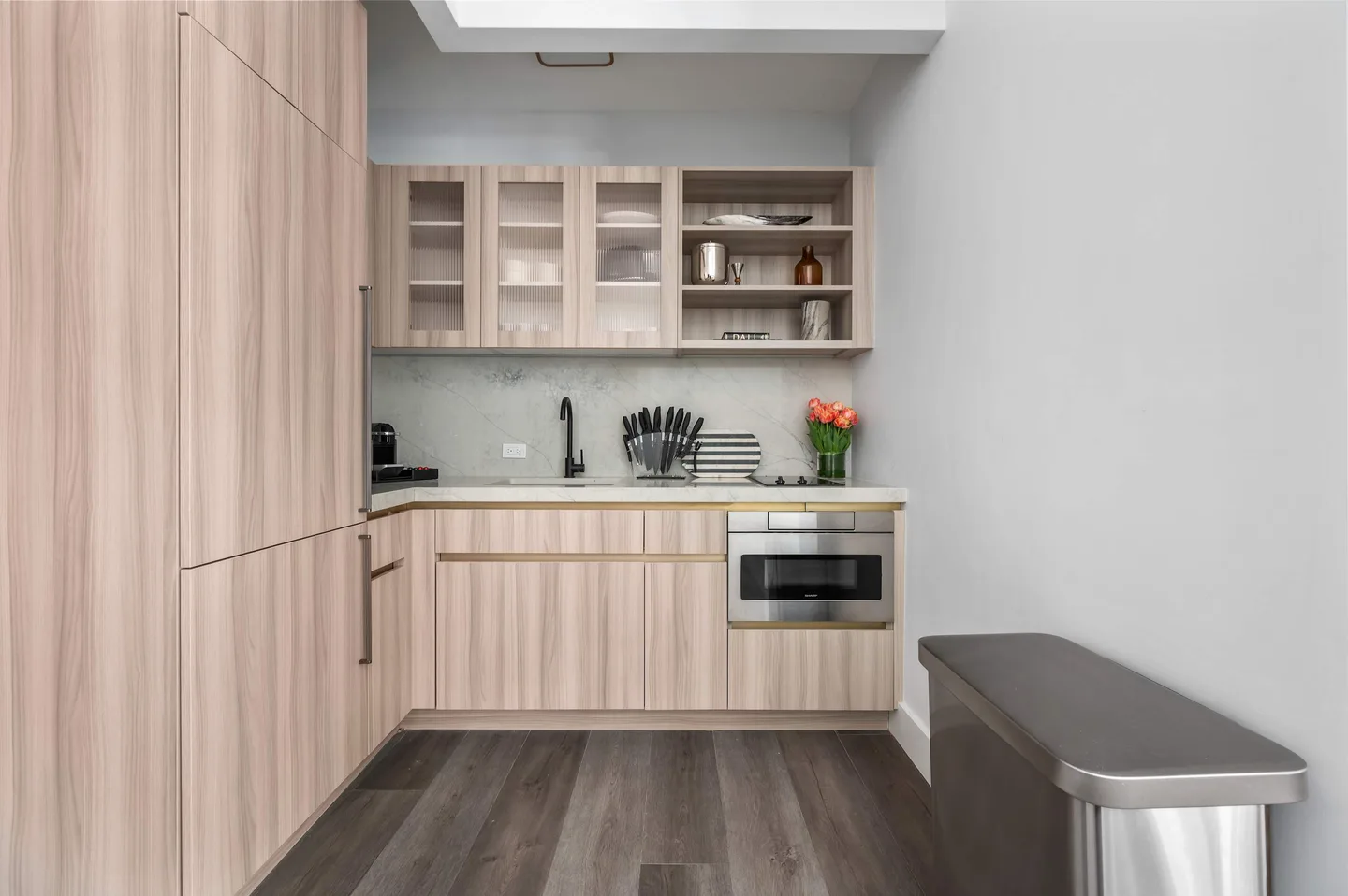 Kitchen — Traditional King Studio Apartment — 17John, Financial District