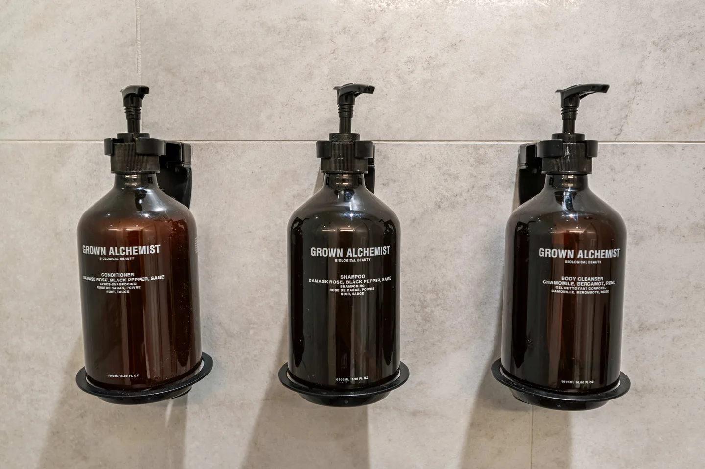 Bathroom — Signature 3 Bedroom with Private Terrace — 17John, Financial District